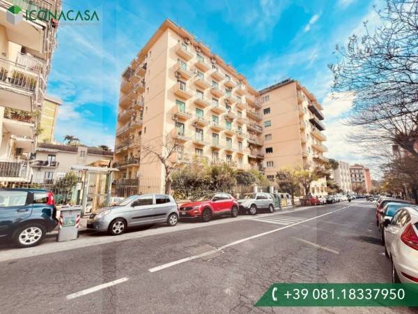 appartamento in vendita a Napoli in zona Arenella