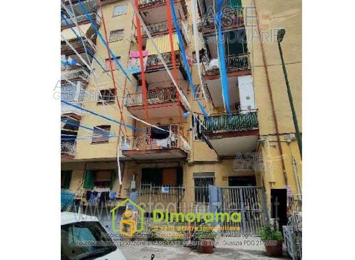 appartamento in vendita a Napoli in zona Pianura