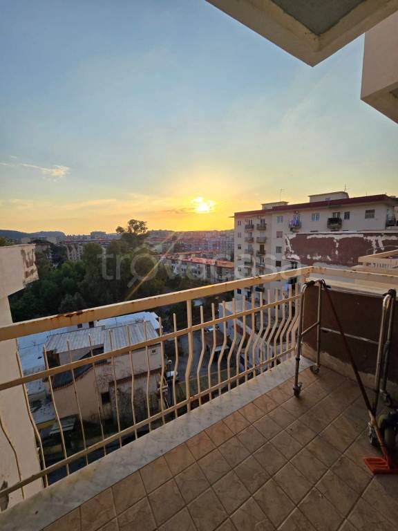 appartamento in vendita a Napoli in zona Fuorigrotta