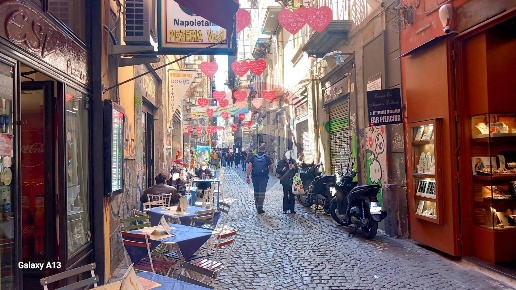 appartamento in vendita a Napoli in zona Pendino / San Giuseppe