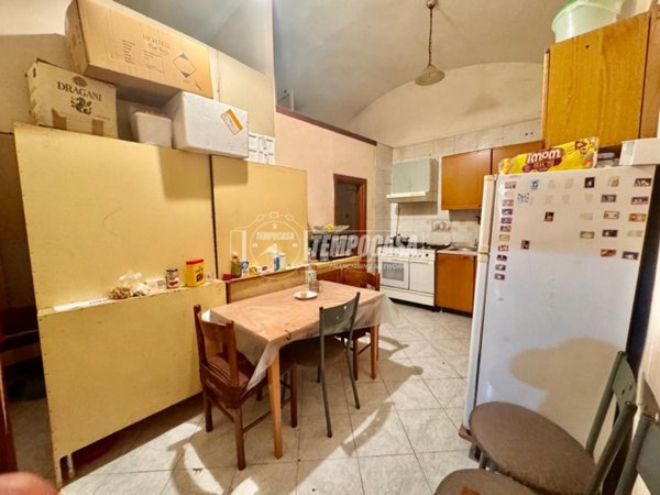 appartamento in vendita a Napoli in zona Stella