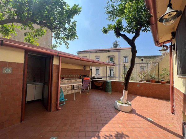 appartamento in vendita a Napoli in zona Stella