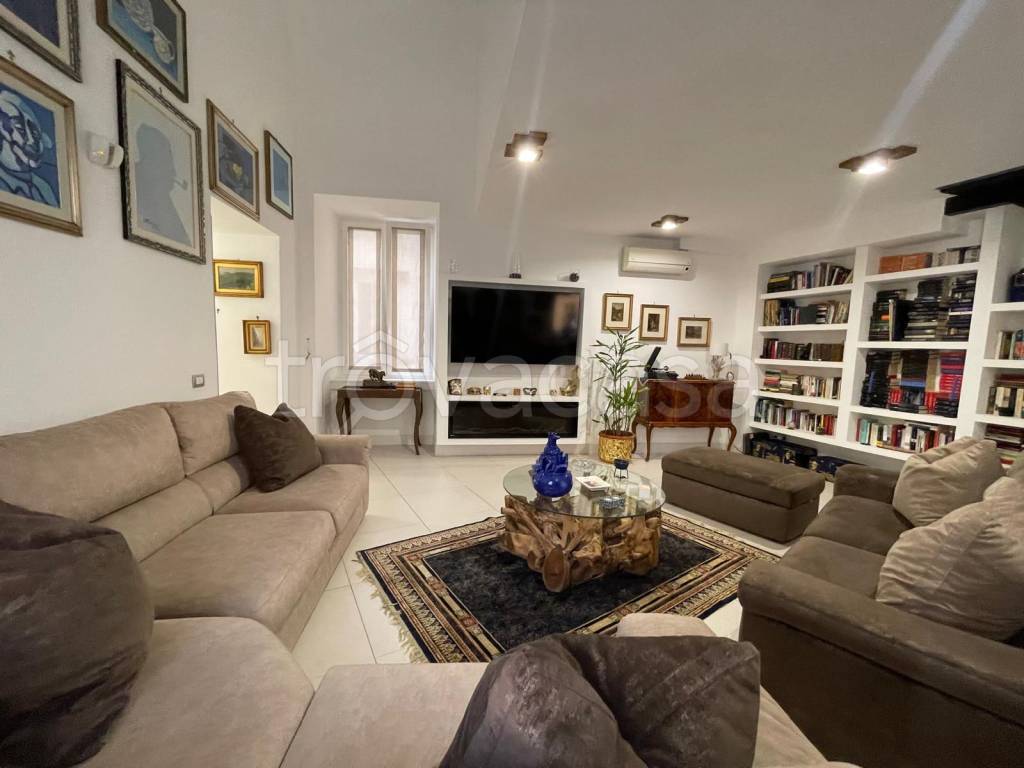appartamento in vendita a Napoli