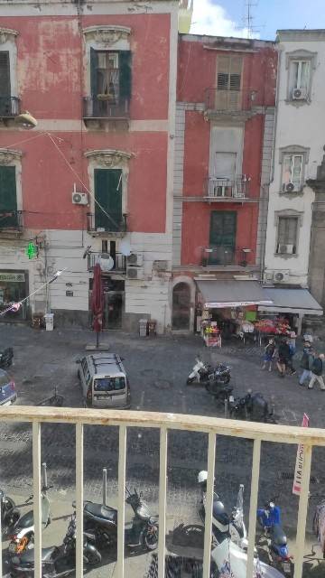 appartamento in vendita a Napoli in zona Stella