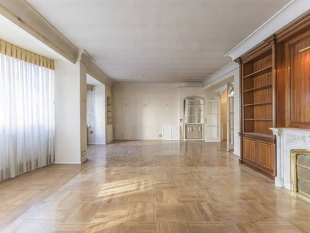 appartamento in vendita a Napoli in zona Arenella