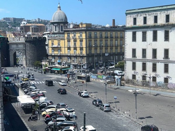 appartamento in vendita a Napoli in zona Pendino / San Giuseppe
