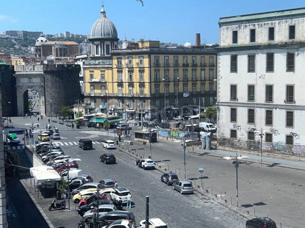 appartamento in vendita a Napoli in zona Pendino / San Giuseppe