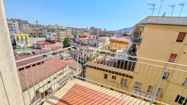 appartamento in vendita a Napoli