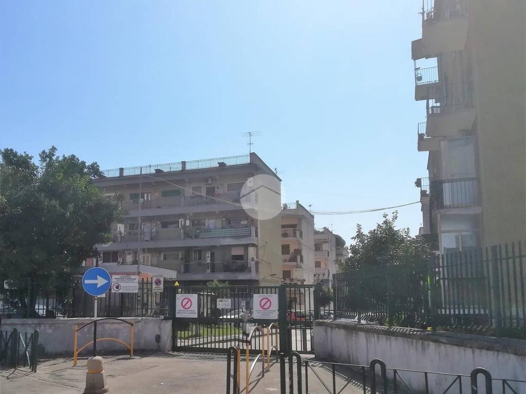 appartamento in vendita a Napoli in zona Barra