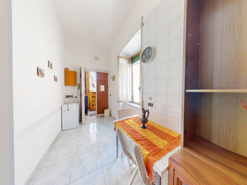 appartamento in vendita a Napoli in zona Stella