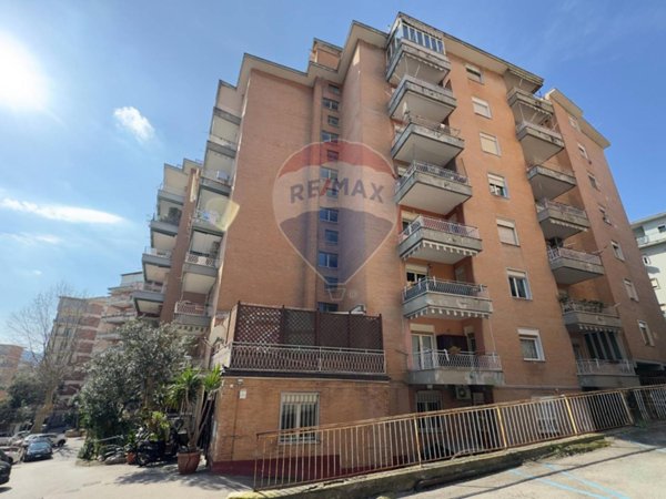 appartamento in vendita a Napoli in zona Stella