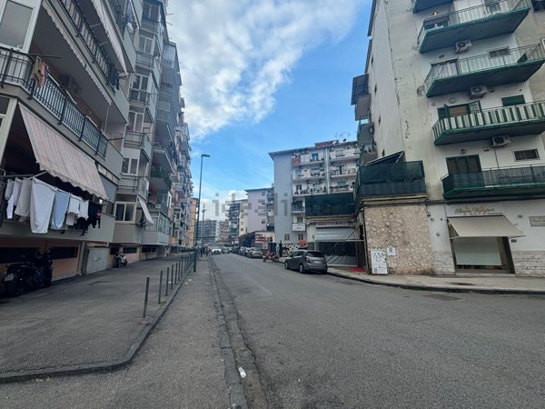 casa indipendente in vendita a Napoli in zona Fuorigrotta