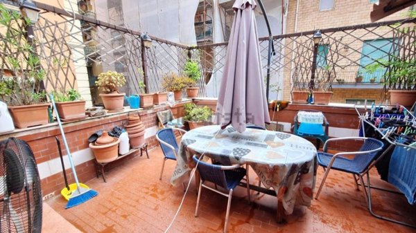 appartamento in vendita a Napoli in zona Avvocata