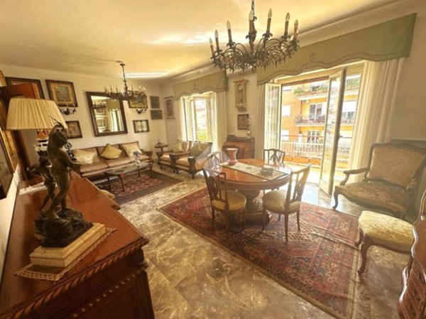 appartamento in vendita a Napoli in zona Arenella