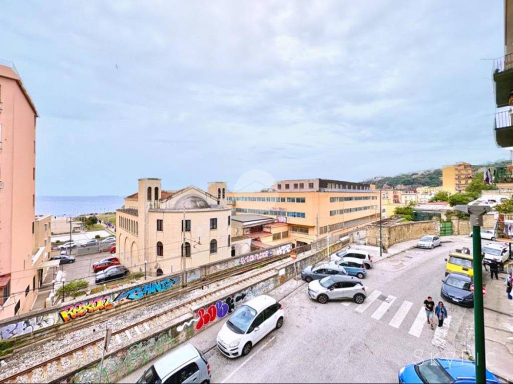 appartamento in vendita a Napoli in zona Bagnoli