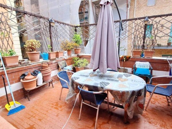appartamento in vendita a Napoli in zona Avvocata