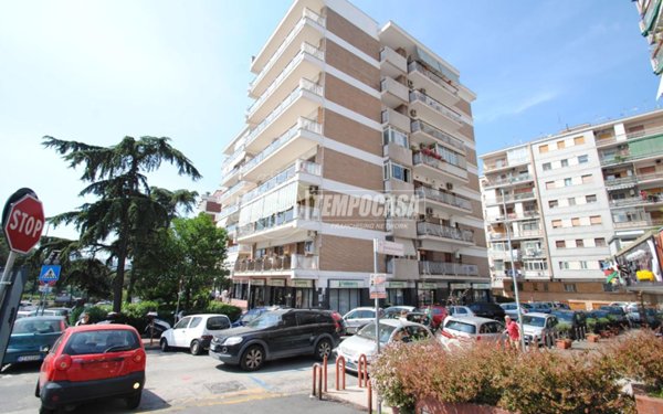 appartamento in vendita a Napoli in zona Fuorigrotta