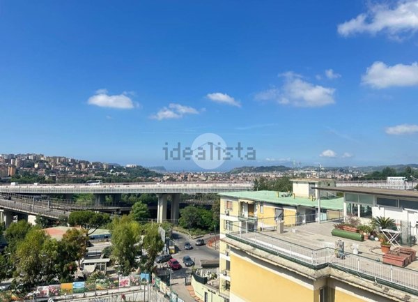 appartamento in vendita a Napoli in zona Arenella
