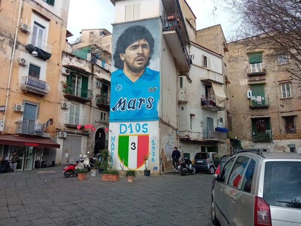 appartamento in vendita a Napoli in zona Stella