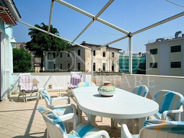 appartamento in vendita a Napoli in zona Arenella