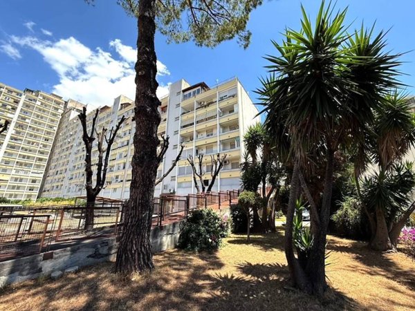appartamento in vendita a Napoli in zona Barra