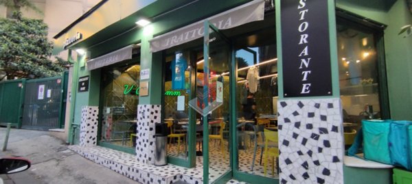 negozio in vendita a Napoli in zona Vomero