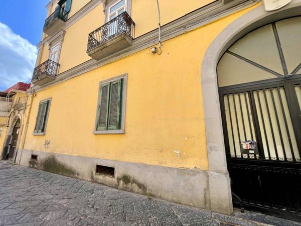 appartamento in vendita a Napoli in zona Stella