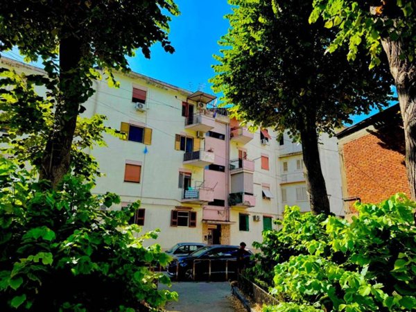 appartamento in vendita a Napoli in zona Secondigliano