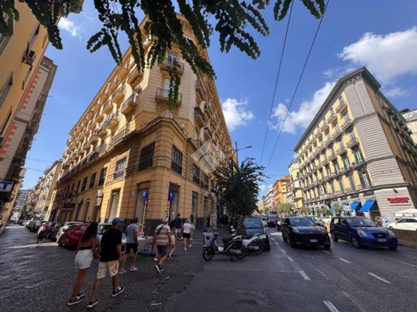 appartamento in vendita a Napoli in zona Pendino / San Giuseppe