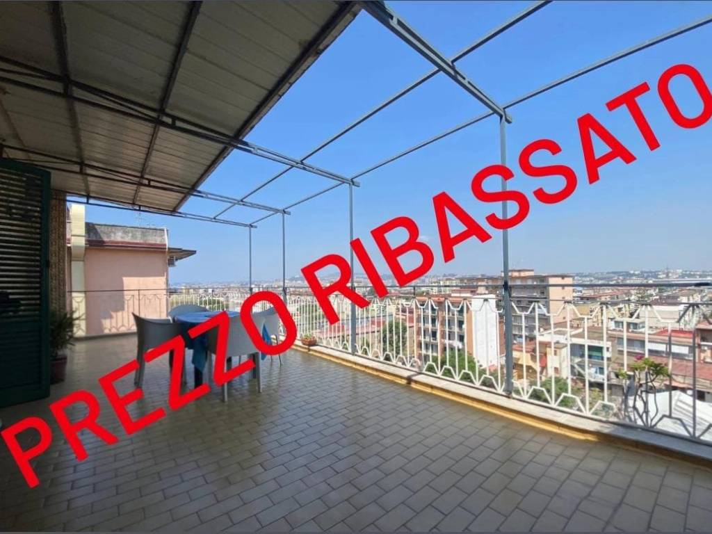 appartamento in vendita a Napoli in zona Barra