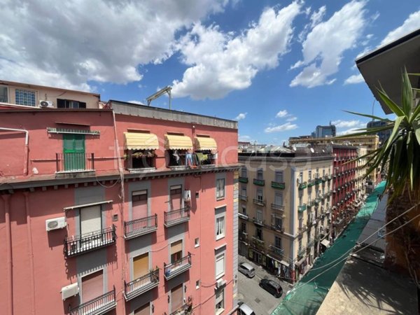 appartamento in vendita a Napoli in zona Vicaria