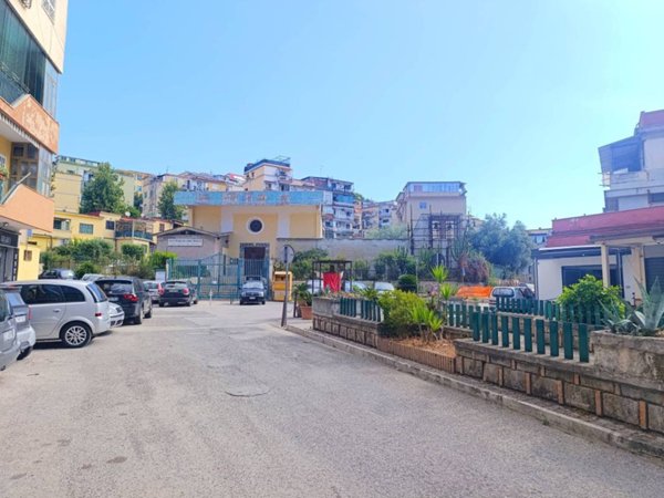appartamento in vendita a Napoli in zona Fuorigrotta
