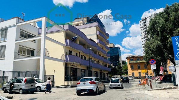 negozio in vendita a Napoli in zona Poggioreale