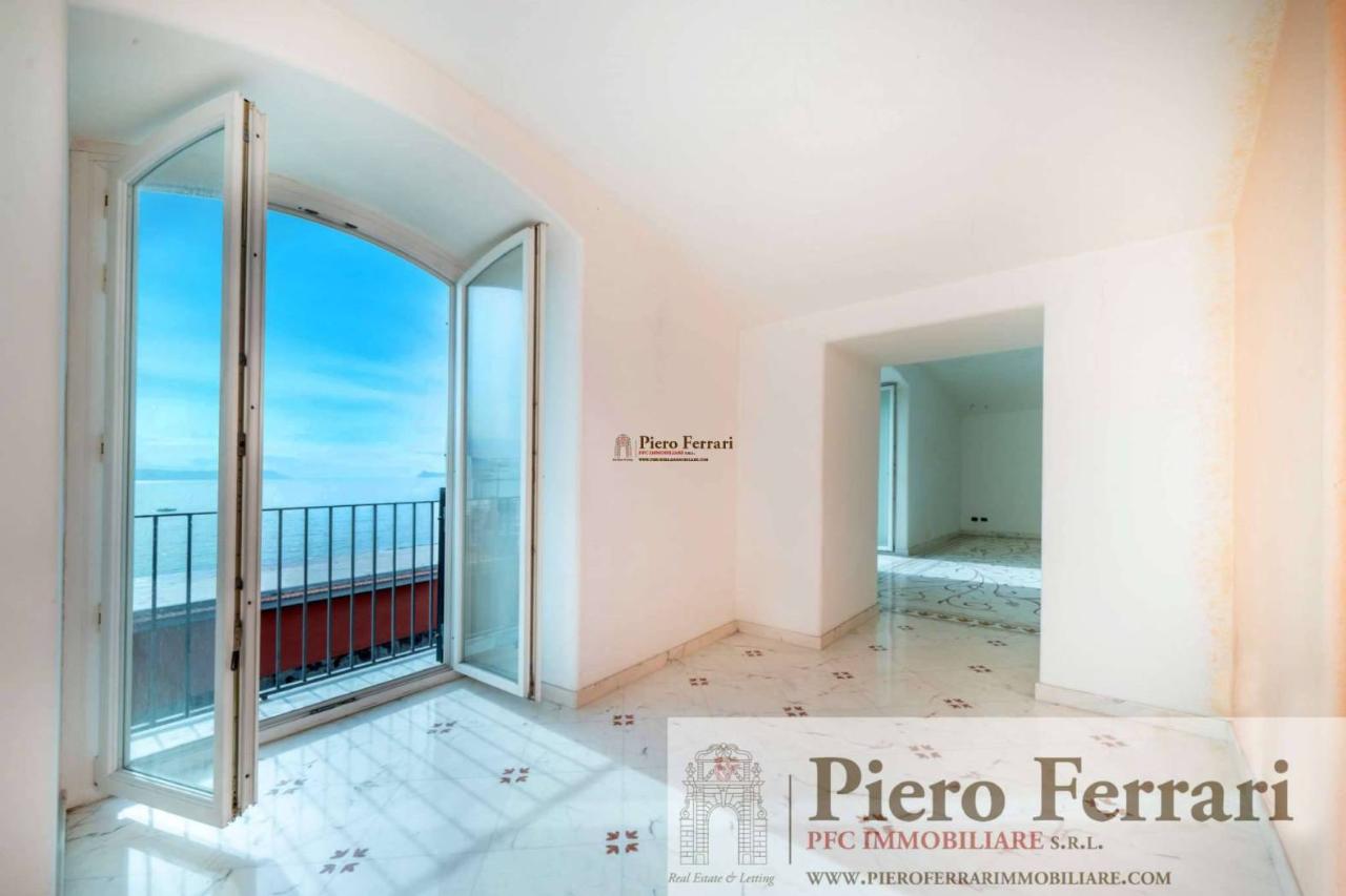appartamento in vendita a Napoli in zona Posillipo