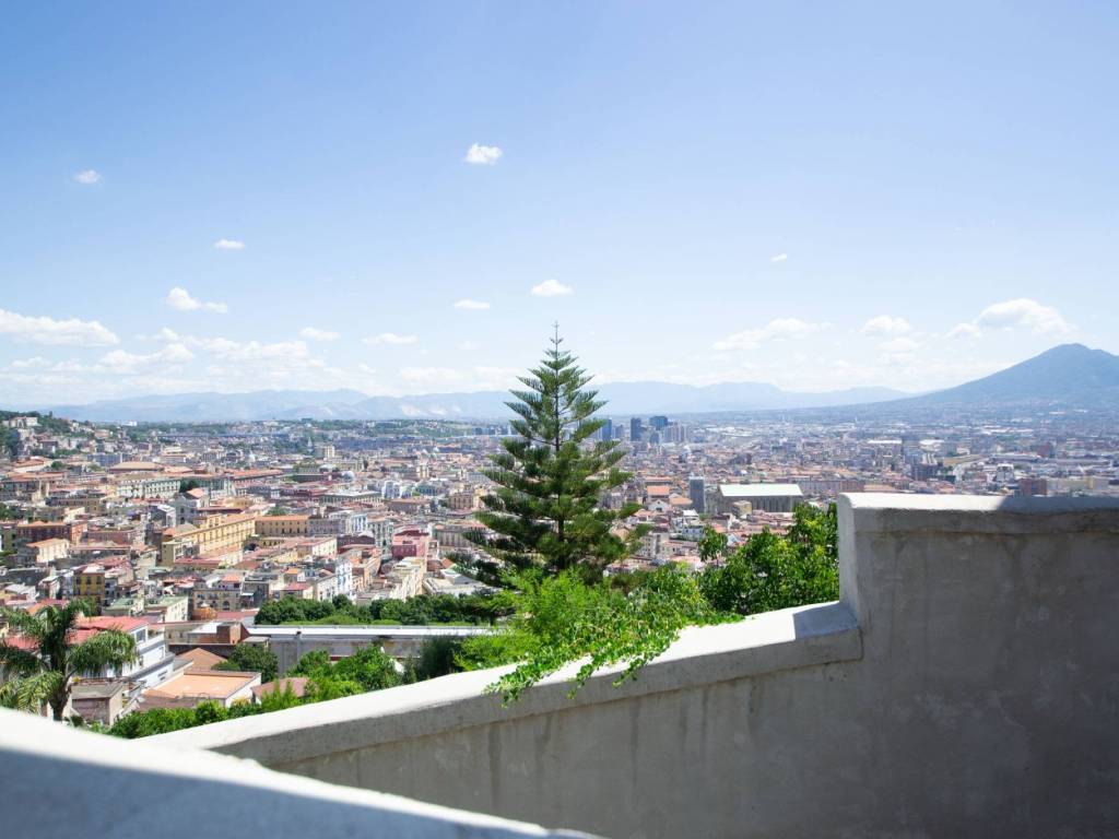 appartamento in vendita a Napoli in zona Arenella