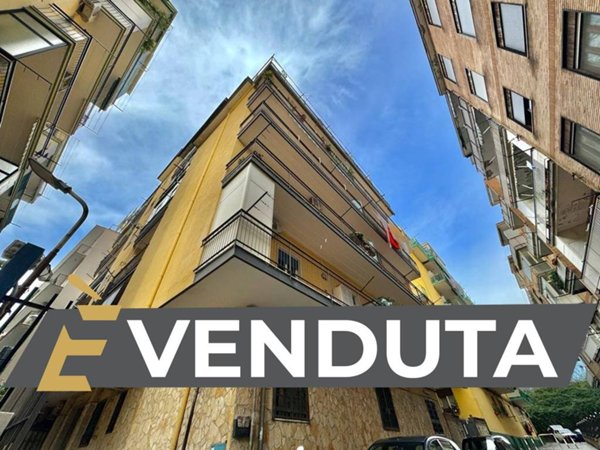 appartamento in vendita a Napoli in zona Bagnoli