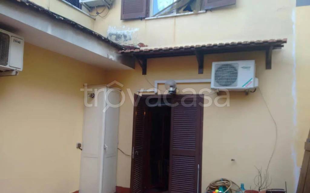 appartamento in vendita a Napoli in zona Pendino / San Giuseppe