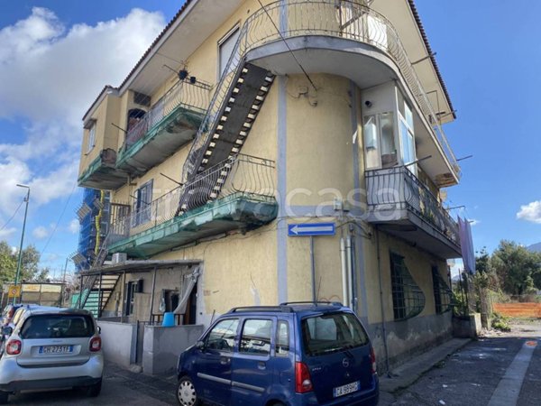 appartamento in vendita a Napoli in zona Barra