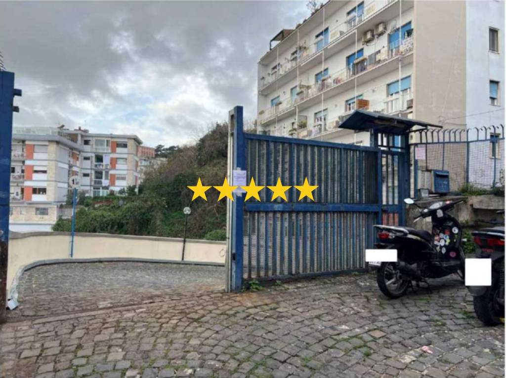 appartamento in vendita a Napoli in zona Vomero