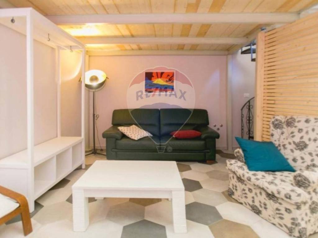 appartamento in vendita a Napoli in zona San Lorenzo