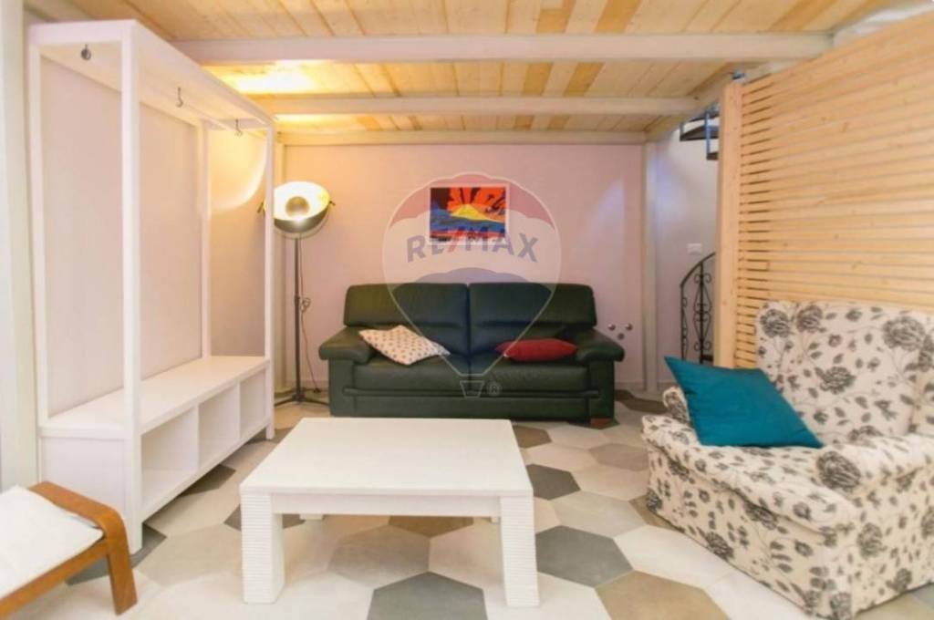 appartamento in vendita a Napoli in zona San Lorenzo