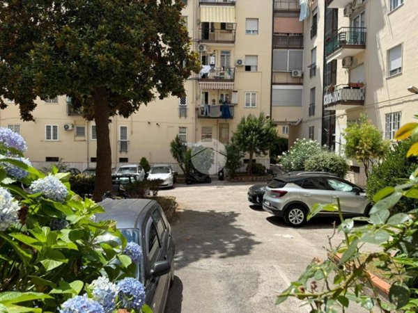 appartamento in vendita a Napoli in zona Arenella