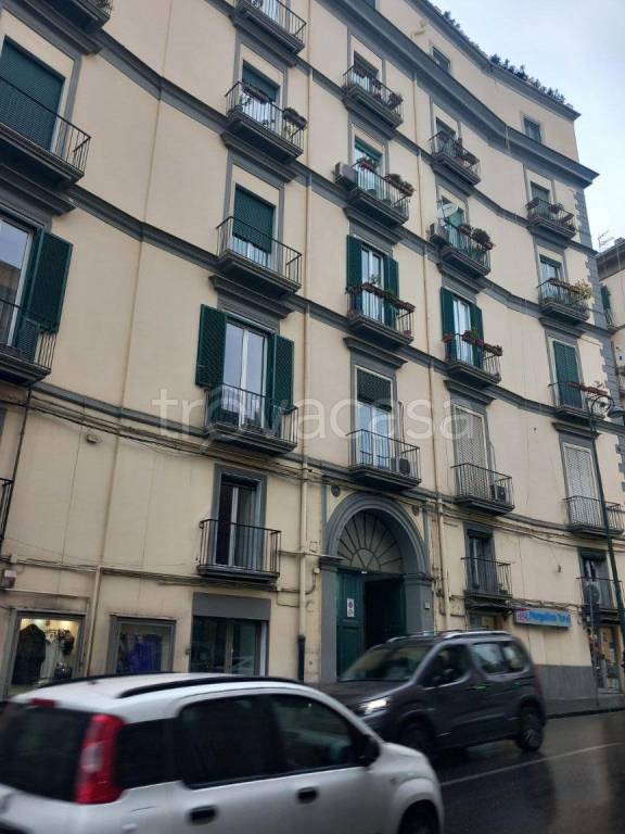 appartamento in vendita a Napoli in zona Chiaia