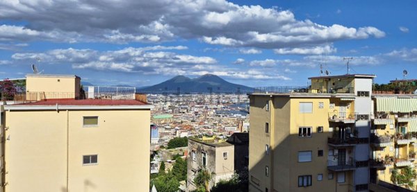 appartamento in vendita a Napoli in zona Arenella