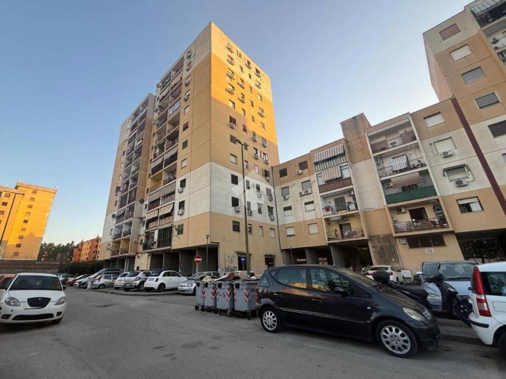 appartamento in vendita a Napoli in zona Secondigliano