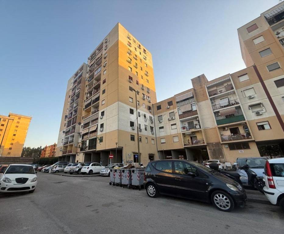 appartamento in vendita a Napoli in zona Scampia