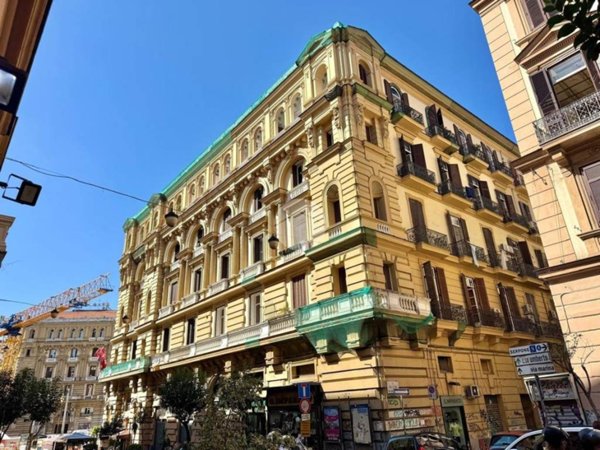 appartamento in vendita a Napoli in zona Pendino / San Giuseppe