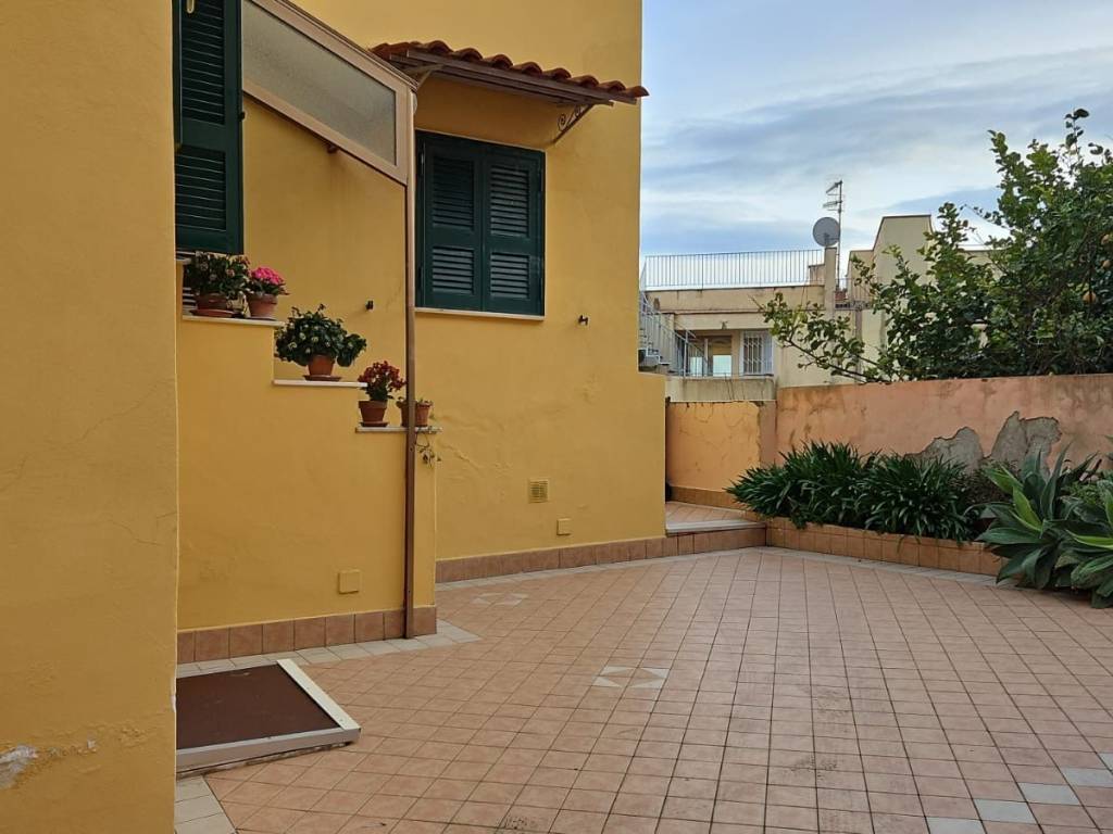 appartamento in vendita a Napoli in zona Posillipo