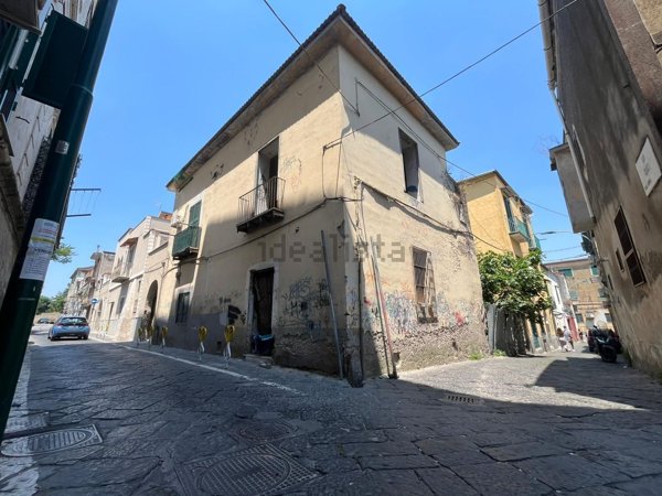 appartamento in vendita a Napoli in zona Chiaiano