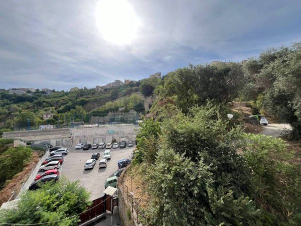 appartamento in vendita a Napoli in zona Fuorigrotta